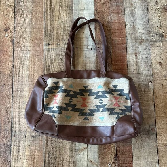 Vintage Style Southwestern Weekend Tote Bag With Brown Faux Leather & Aztec Prin - Picture 8 of 8